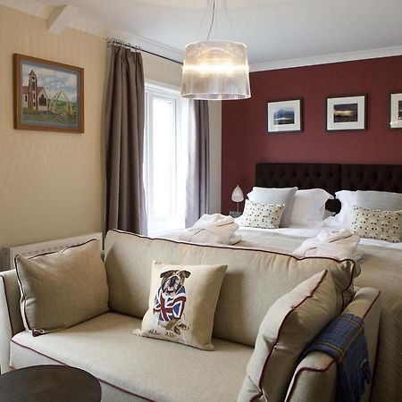 The Waterfront Boutique Hotel Stanley Esterno foto