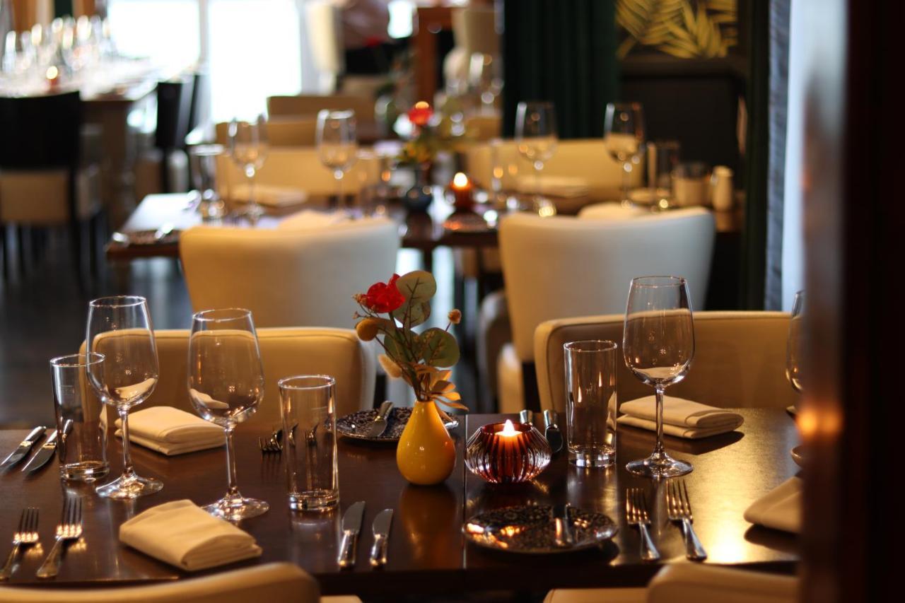 The Waterfront Boutique Hotel Stanley Esterno foto